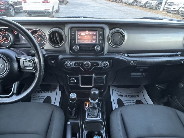 Used 2020 Jeep Gladiator Sport image 19