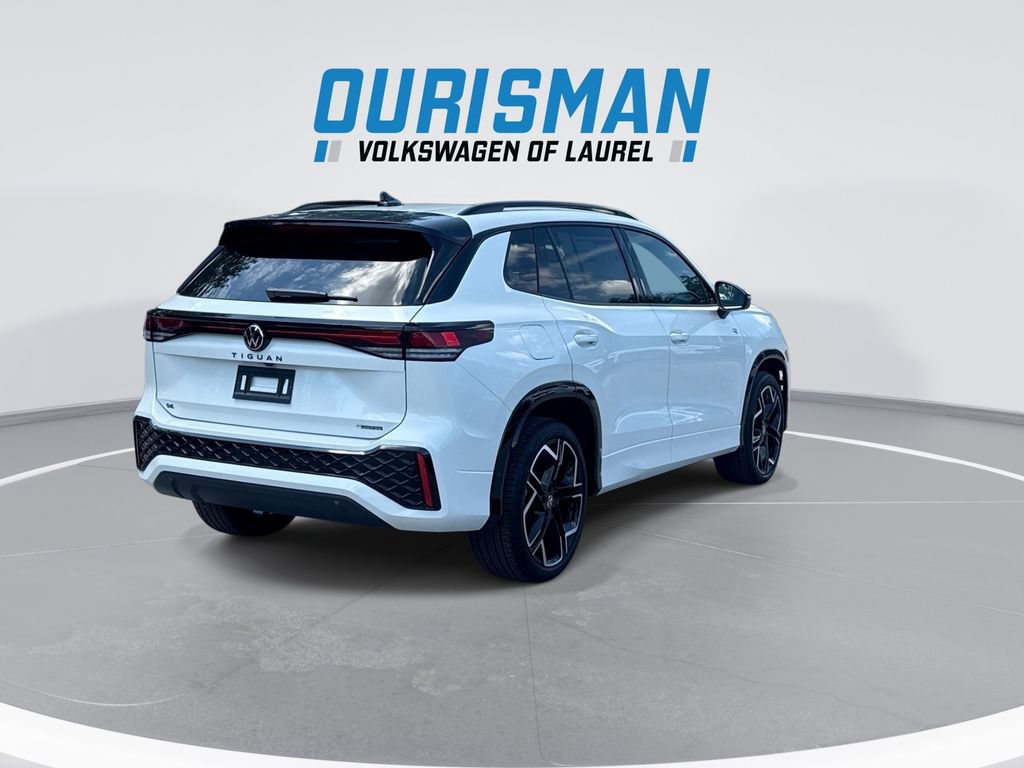 New 2026 Volkswagen Tiguan SE R-Line AWD/4WD image 8
