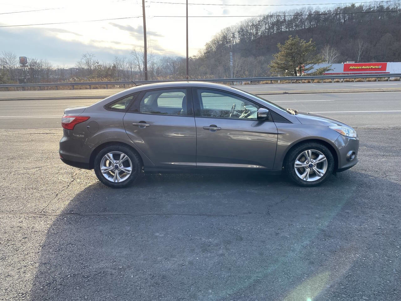 Used 2014 Ford Focus SE image 5