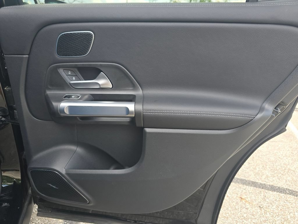 Used 2026 Mercedes-Benz GLB 250 4MATIC image 23
