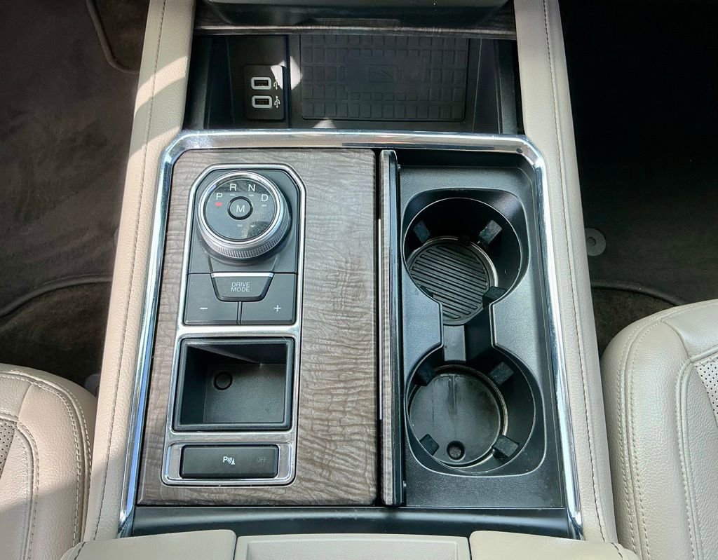 Used 2018 Ford Expedition Limited w/ Equipment Group 301A image 37