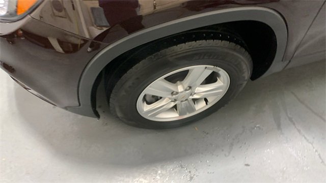 Used 2020 Chevrolet Trax LT w/ LT Convenience Package image 25
