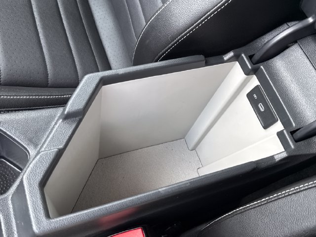 Used 2024 Volkswagen Jetta SE FWD image 24