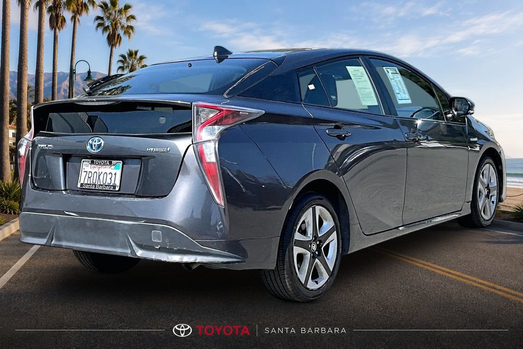 Used 2016 Toyota Prius Four Touring w/ Preferred Accessory Package FWD image 5
