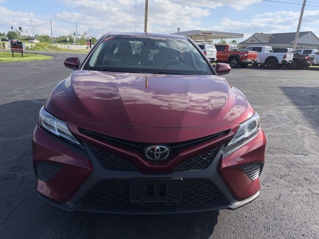 Used 2018 Toyota Camry SE FWD image 2
