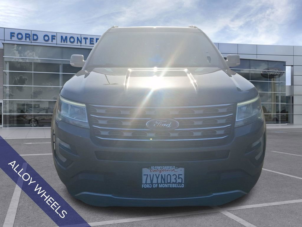 Used 2017 Ford Explorer XLT w/ Equipment Group 201A FWD image 9