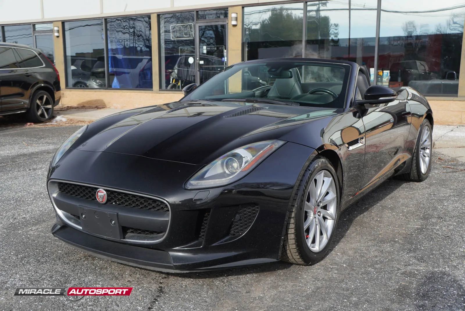 Used 2017 Jaguar F-TYPE Convertible image 3