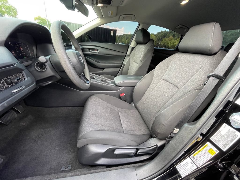 Certified 2025 Honda Accord LX image 26