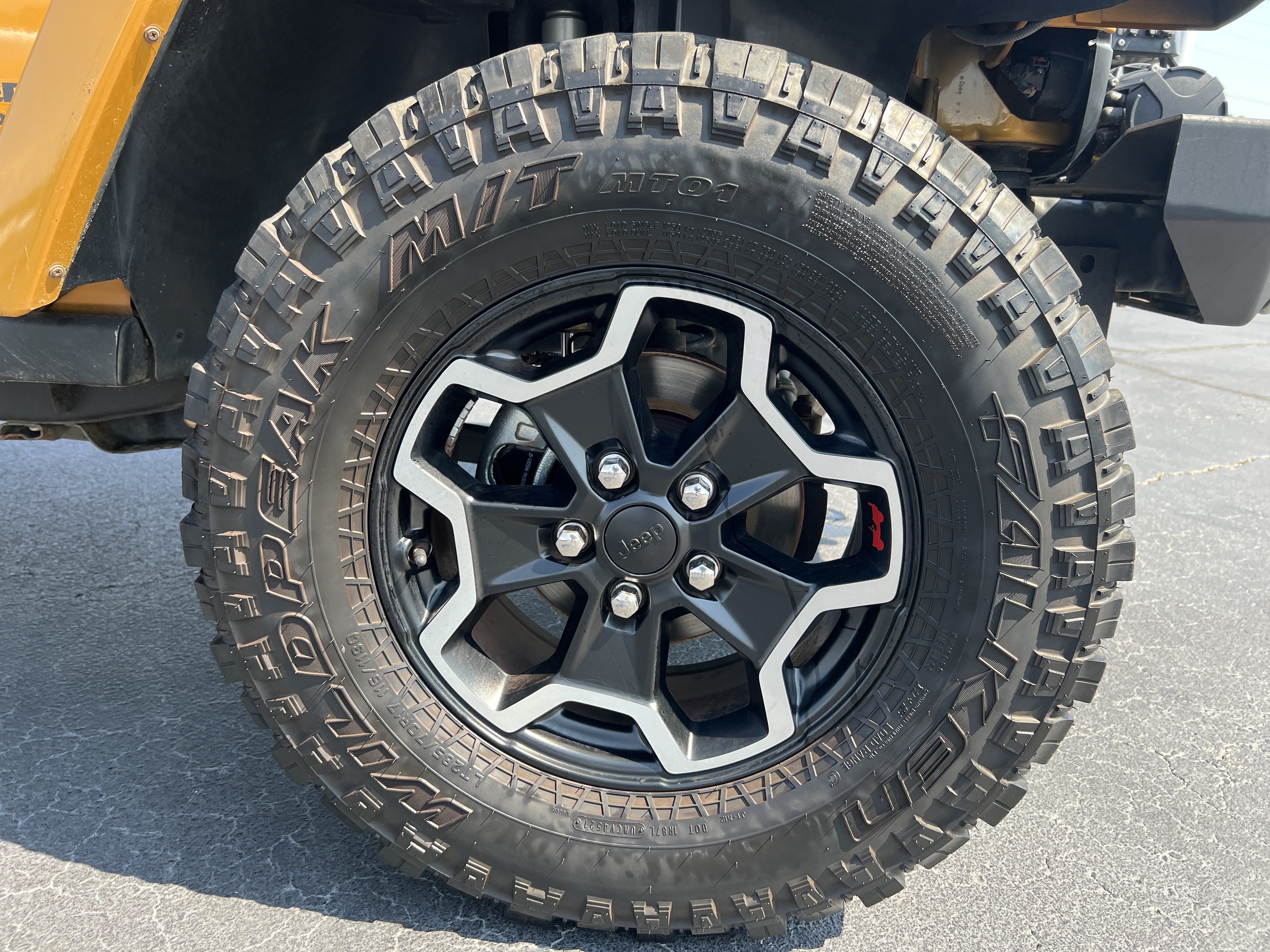 Used 2014 Jeep Wrangler Unlimited Sahara AWD/4WD image 13