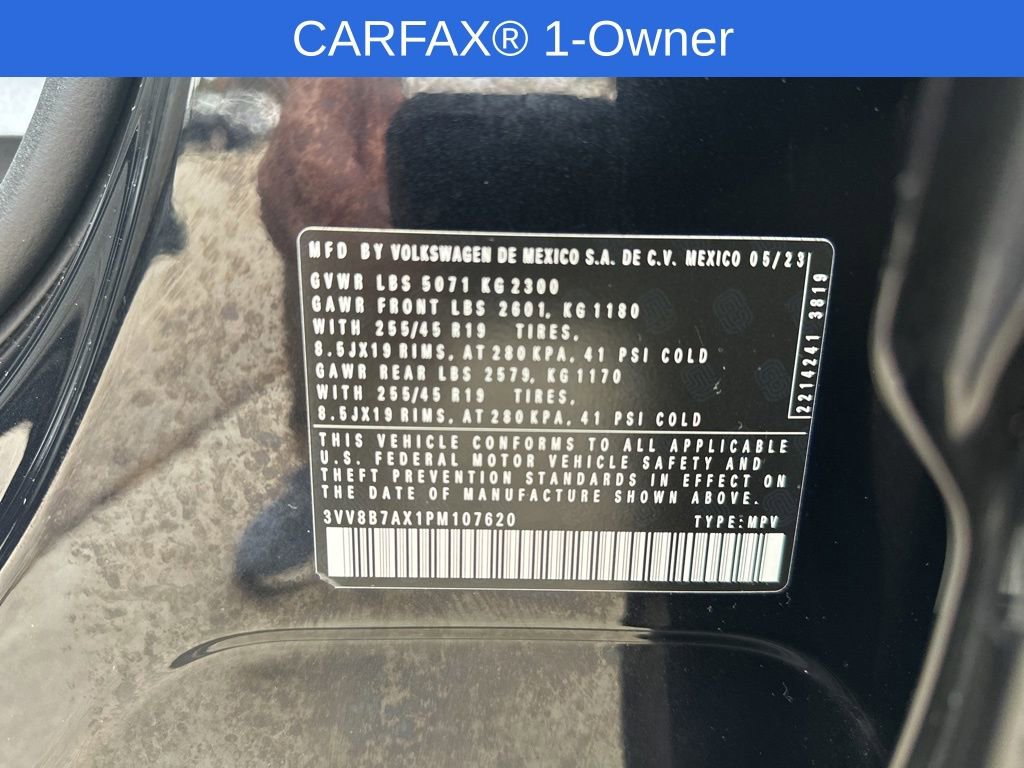 Used 2023 Volkswagen Tiguan SE R-Line image 36
