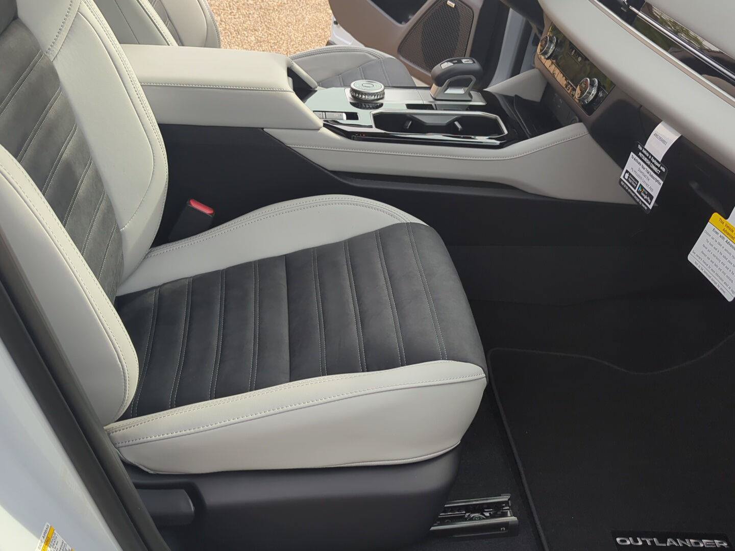New 2026 Mitsubishi Outlander SE AWD/4WD image 14