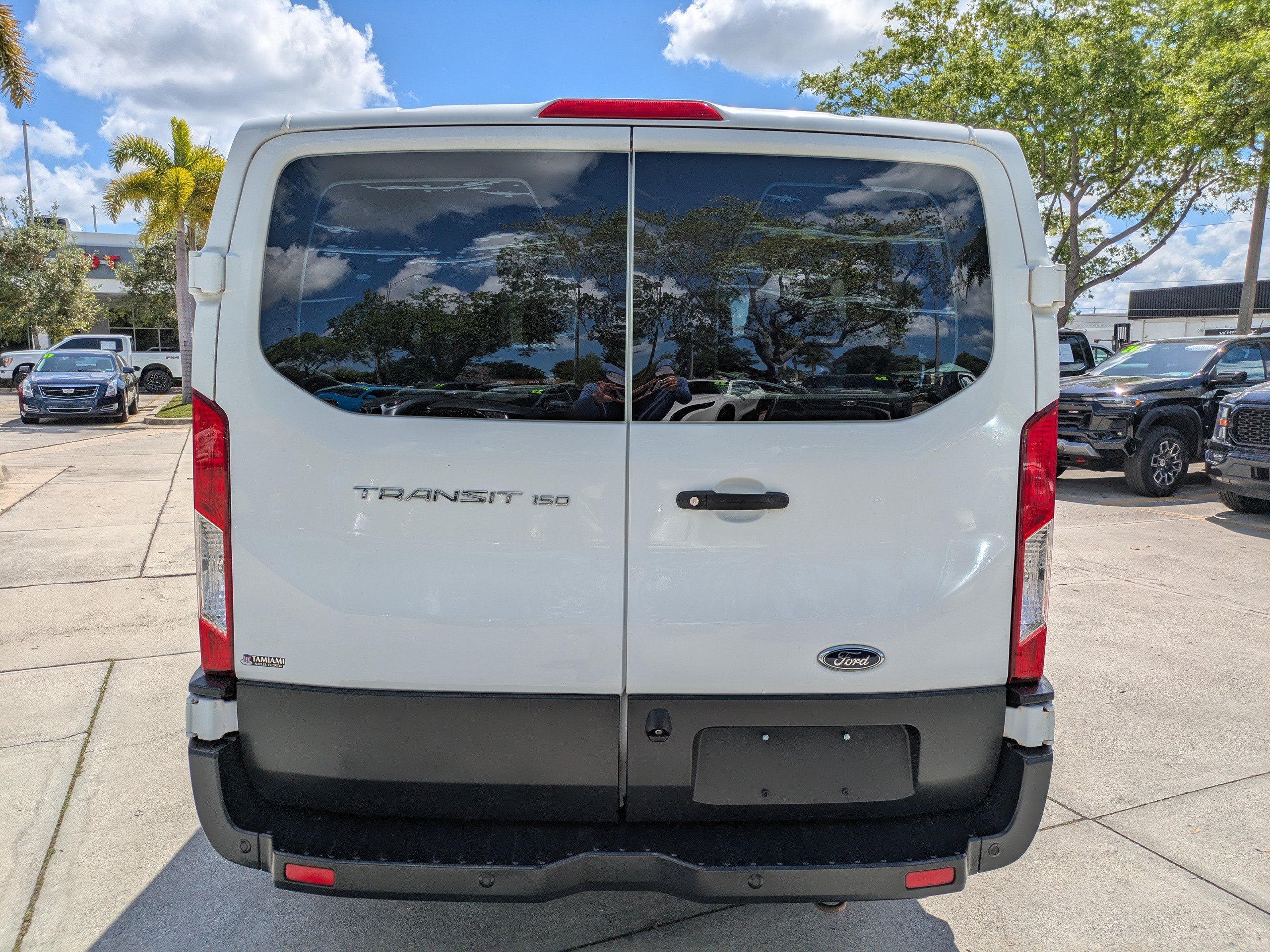 Certified 2019 Ford Transit 150 XL RWD image 5