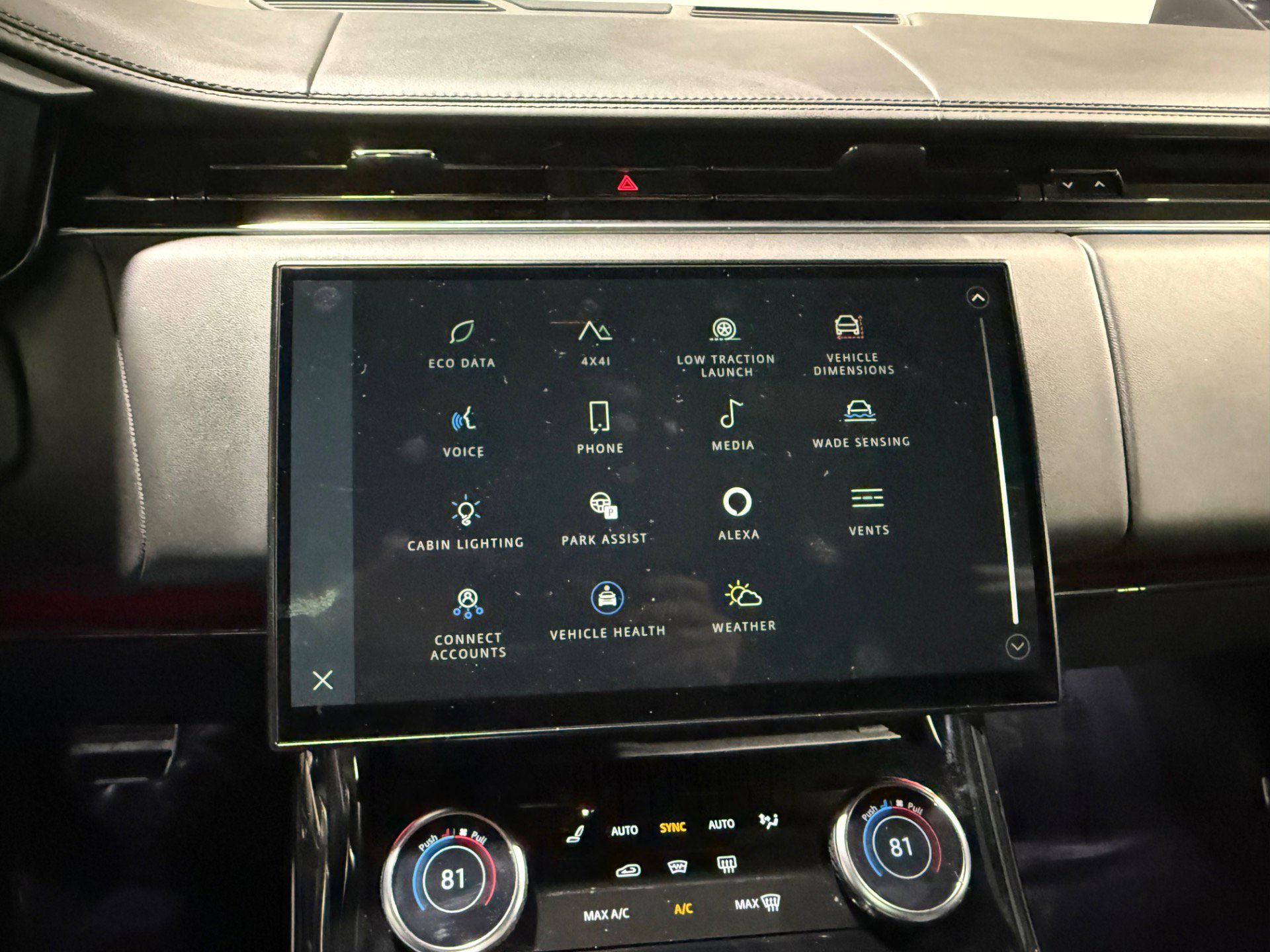 Used 2023 Land Rover Range Rover Sport SE image 38