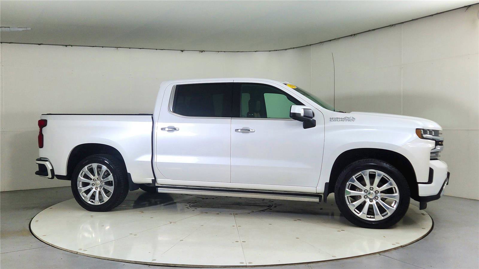 Used 2021 Chevrolet Silverado 1500 High Country image 8