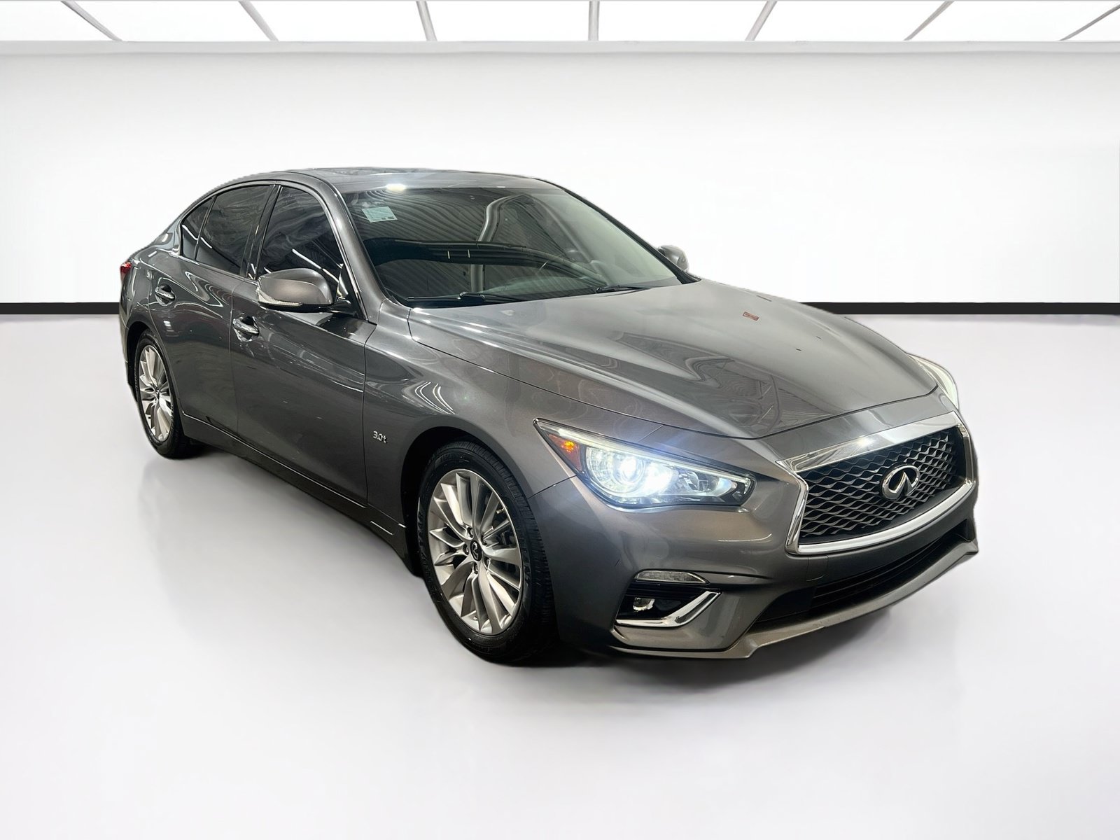 Used 2020 INFINITI Q50 Luxe RWD image 3