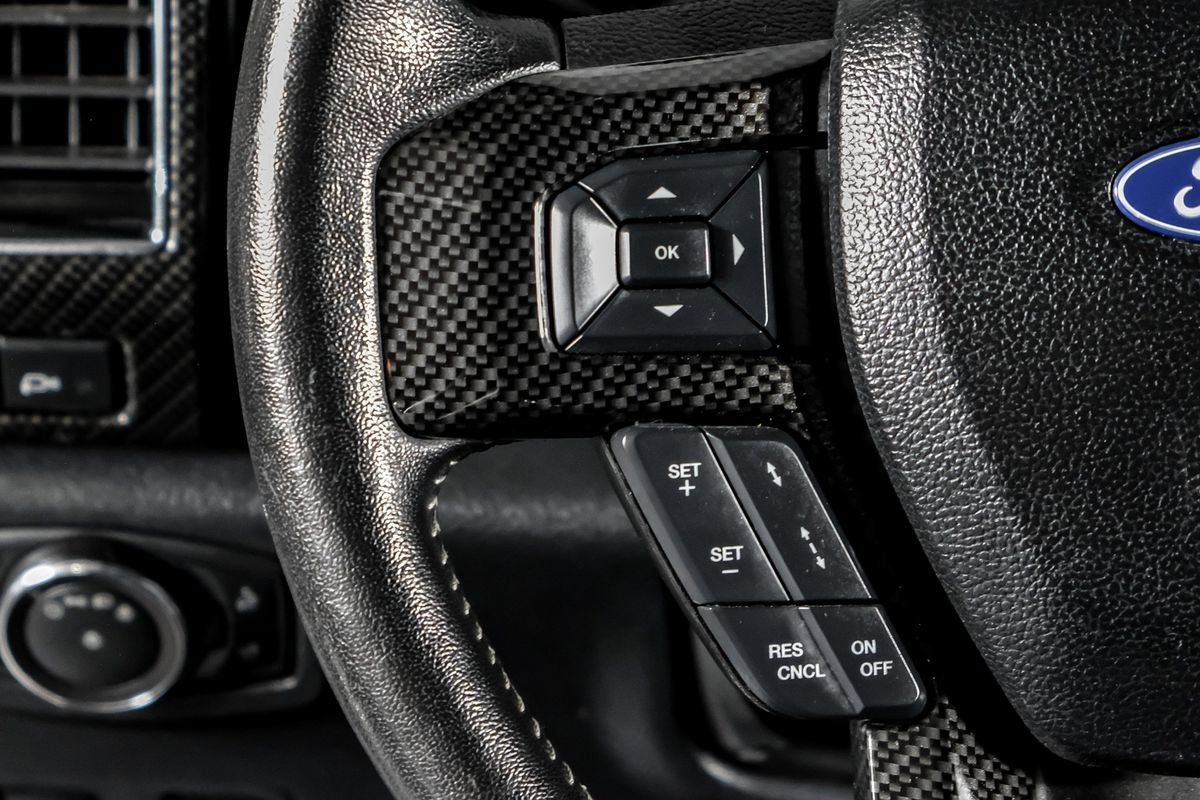 Used 2019 Ford F250 Lariat w/ Lariat Ultimate Package AWD/4WD image 16