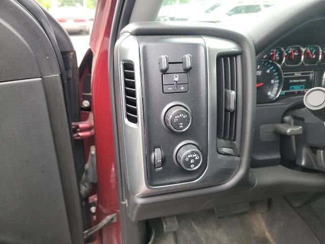 Used 2017 Chevrolet Silverado 1500 LT w/ All Star Edition AWD/4WD image 10