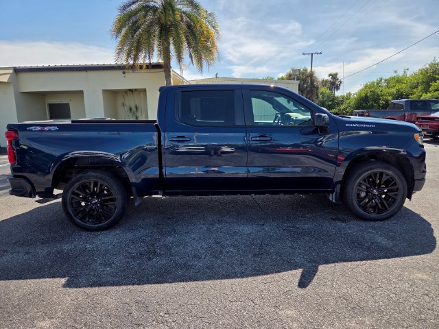Used 2023 Chevrolet Silverado 1500 RST AWD/4WD image 2