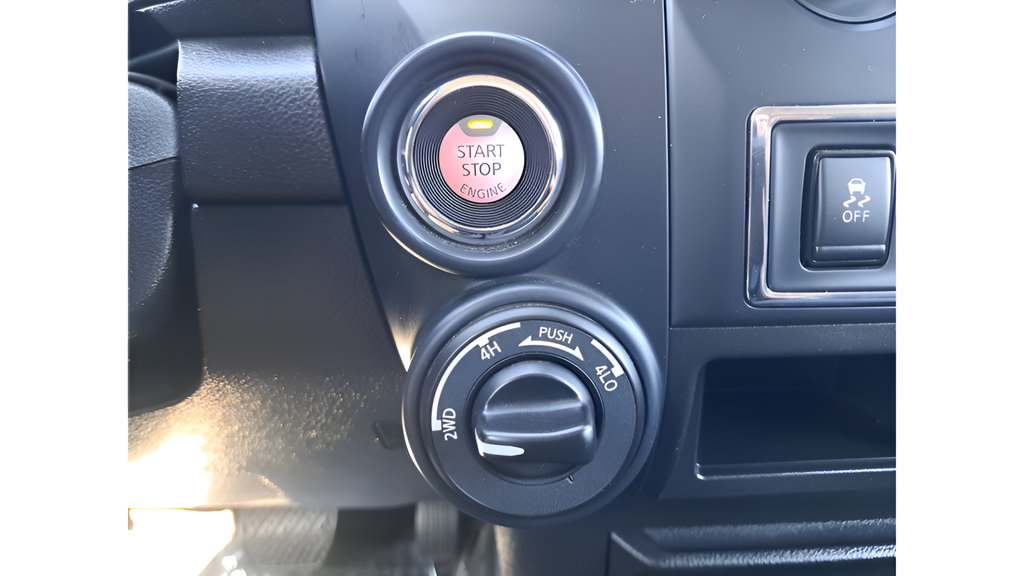 Used 2022 Nissan Titan SV AWD/4WD image 25