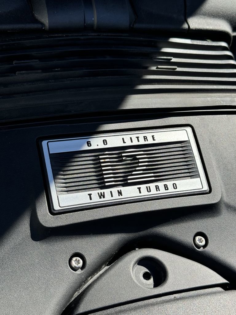 Used 2017 Bentley Bentayga image 40