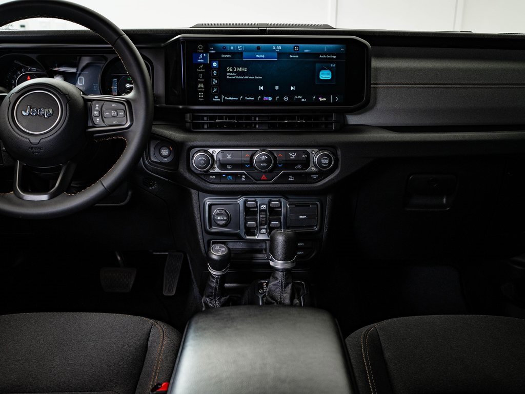 Used 2024 Jeep Wrangler Unlimited image 33