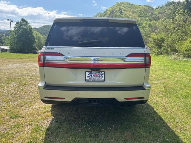 Used 2018 Lincoln Navigator Reserve w/ Technology Package AWD/4WD image 7