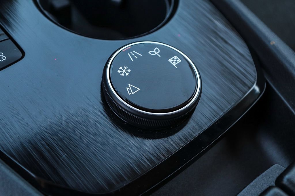 Used 2024 Nissan Rogue SV image 22