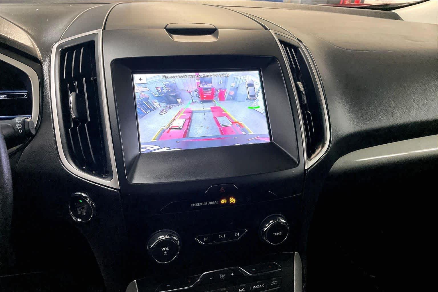 Used 2019 Ford Edge SEL w/ Equipment Group 201A AWD/4WD image 26