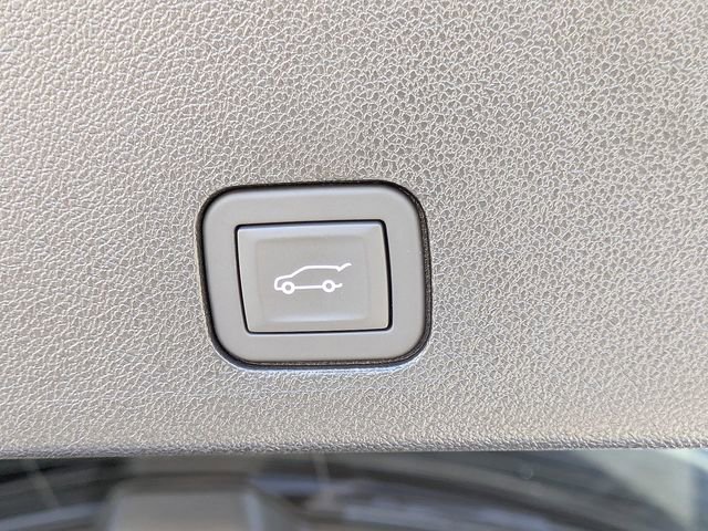 Certified 2025 Cadillac XT6 Premium Luxury w/ Platinum Package image 14