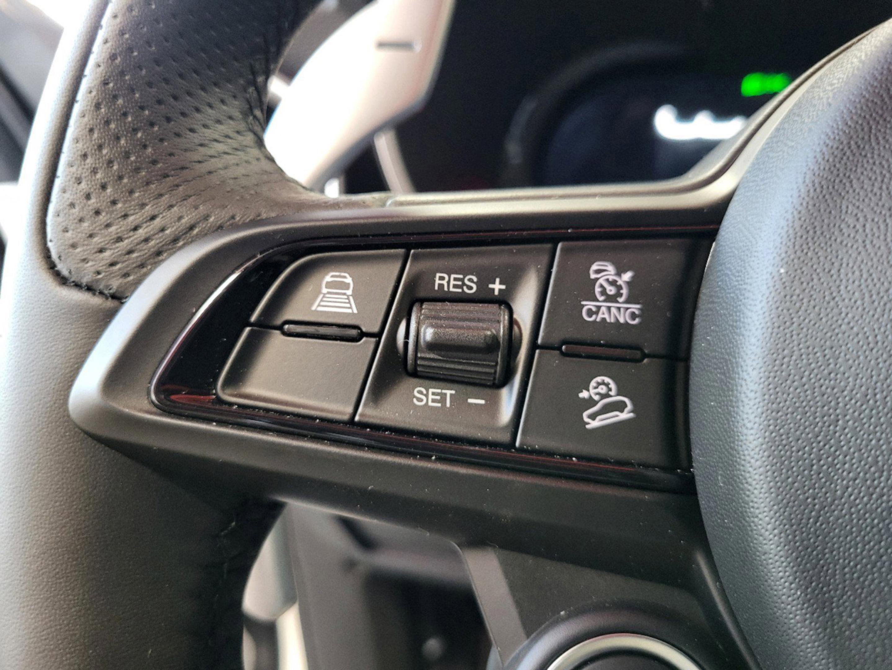 New 2025 Alfa Romeo Stelvio Sprint image 43