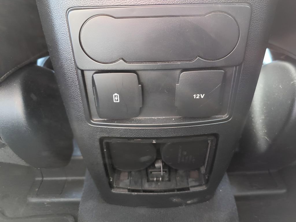 Used 2023 Ford Explorer XLT w/ Equipment Group 202A image 28