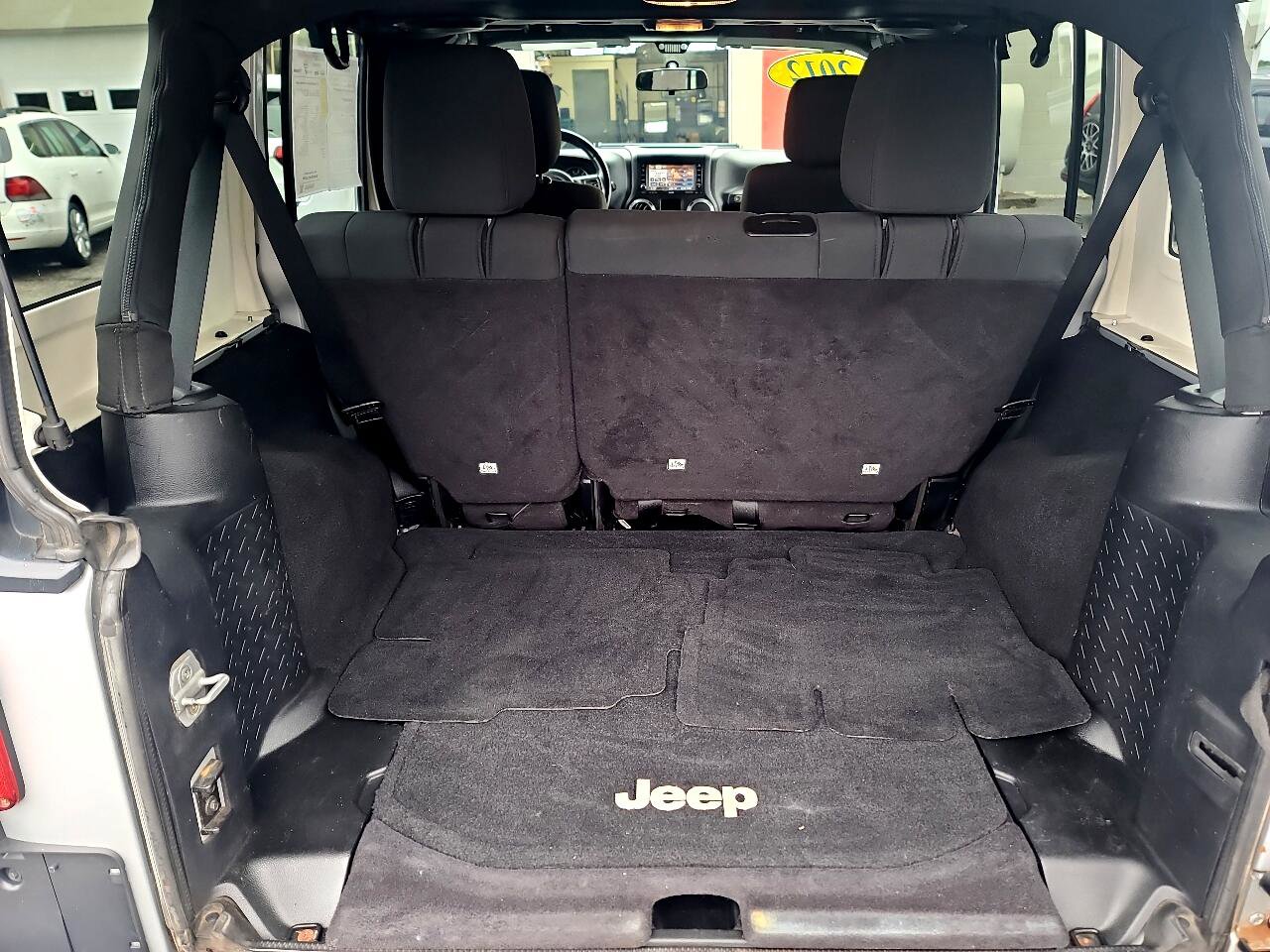 Used 2012 Jeep Wrangler Unlimited Sport w/ Dual Top Group image 12
