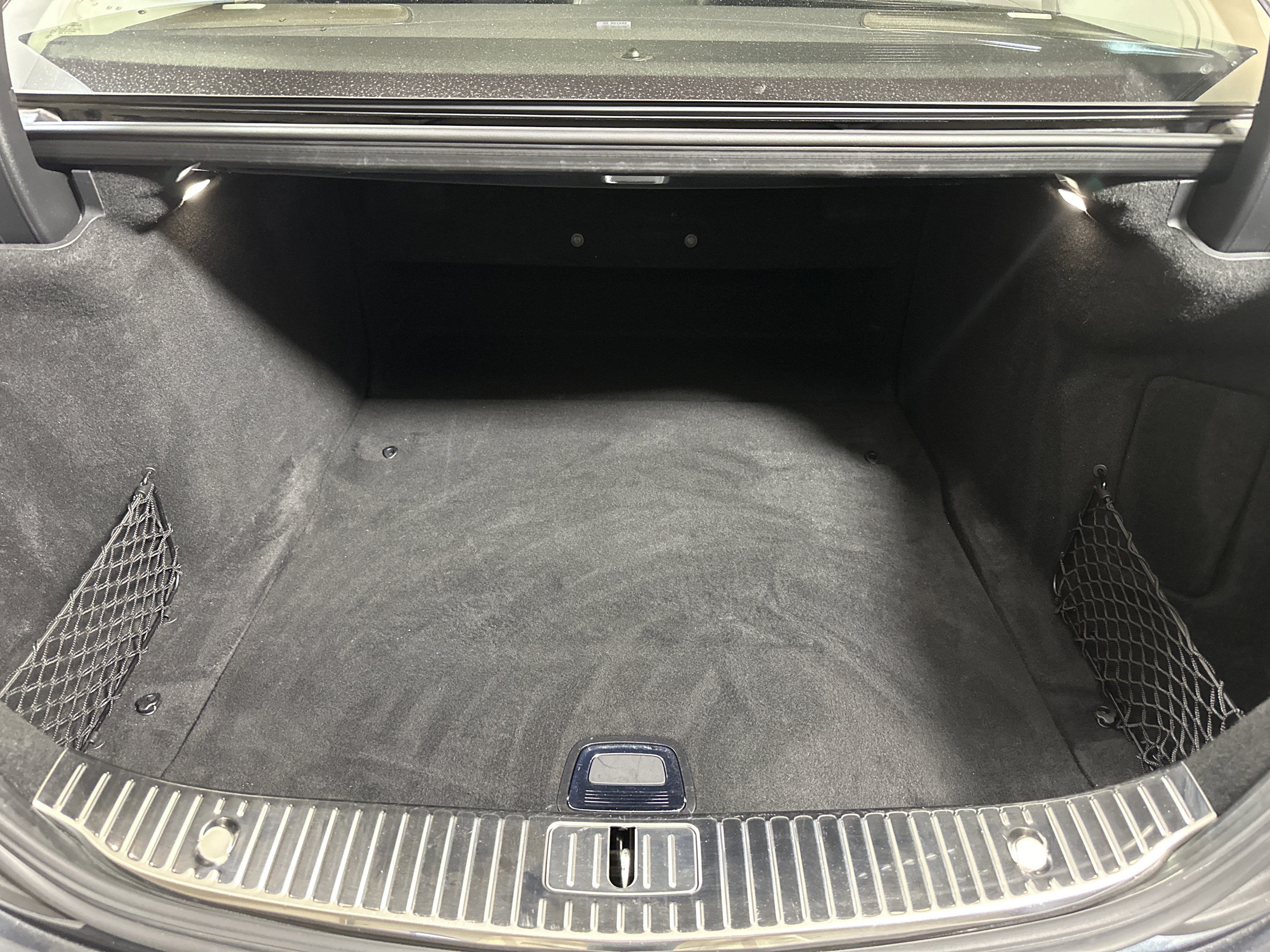 Used 2020 Mercedes-Benz S 560 4MATIC Sedan image 24