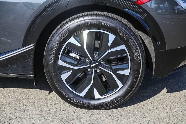 Used 2024 Kia EV6 Wind w/ Wind Technology Package RWD image 12