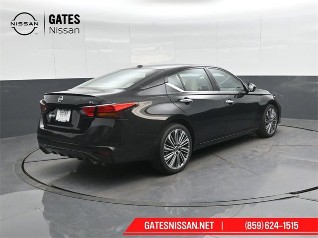 Used 2025 Nissan Altima 2.5 SL image 2