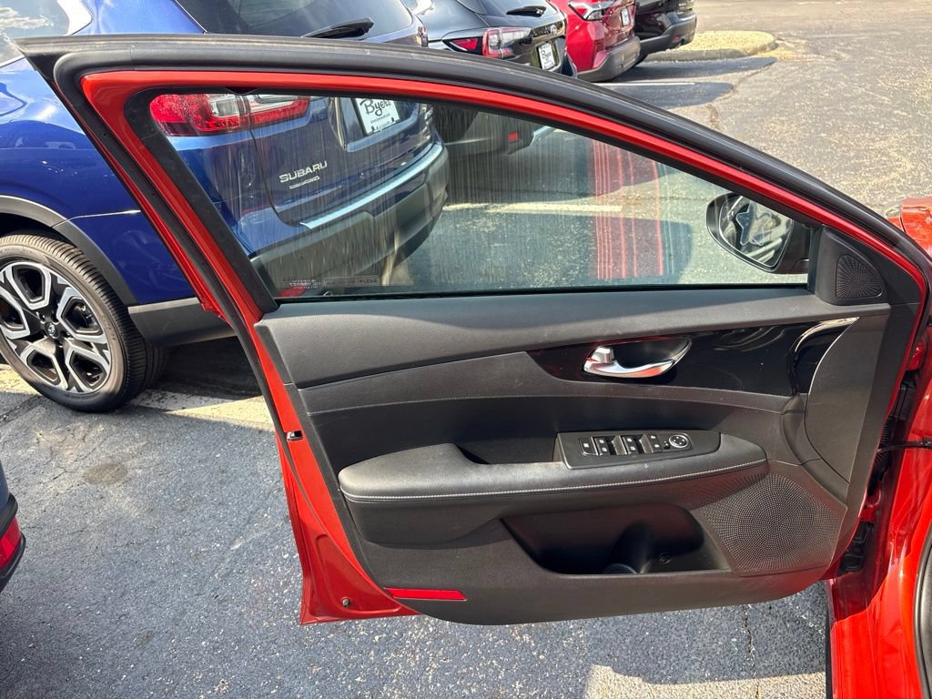 Used 2023 Kia Forte GT-Line w/ GT-Line Technology Package FWD image 16