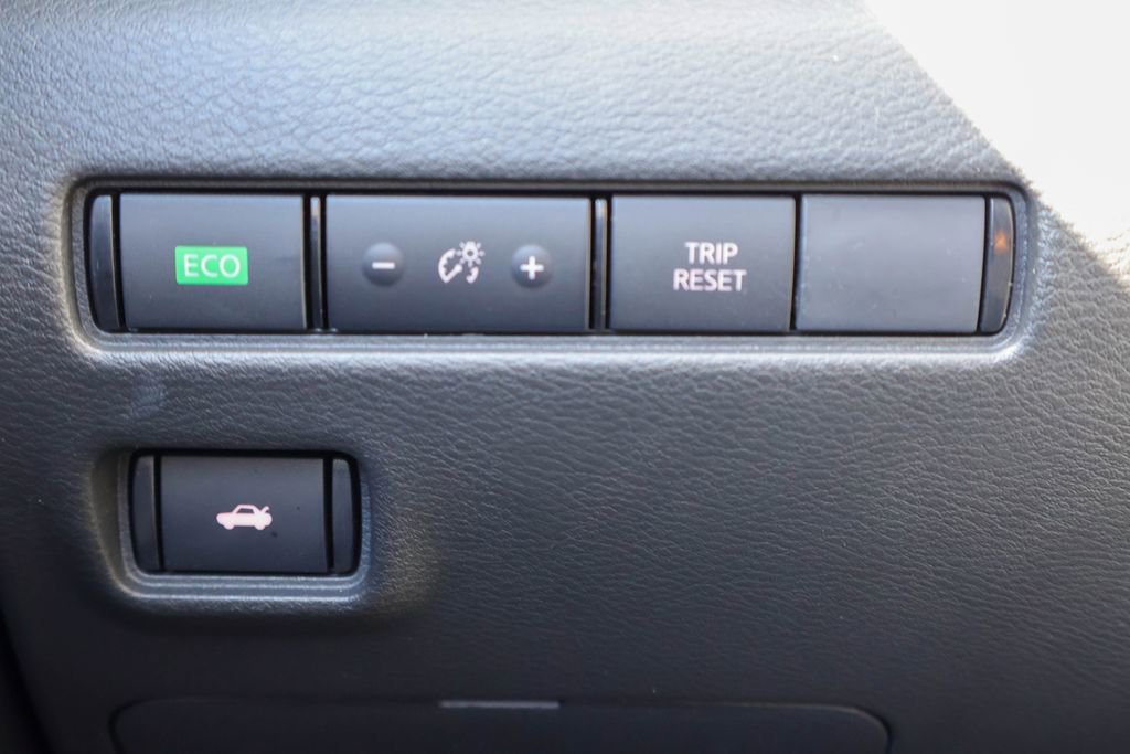 Certified 2025 Nissan Sentra SV w/ All-Weather Package image 17