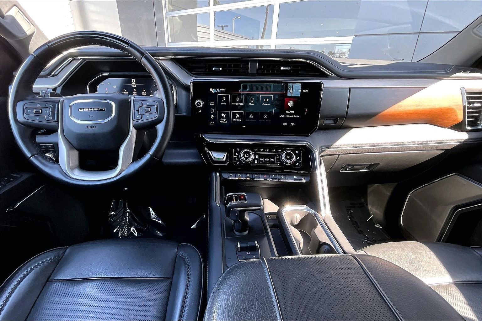 Used 2024 GMC Sierra 1500 Denali image 15