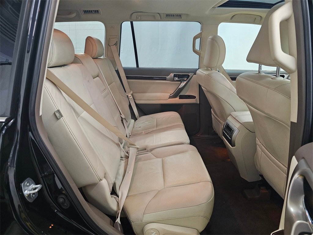 Used 2019 Lexus GX 460 image 12