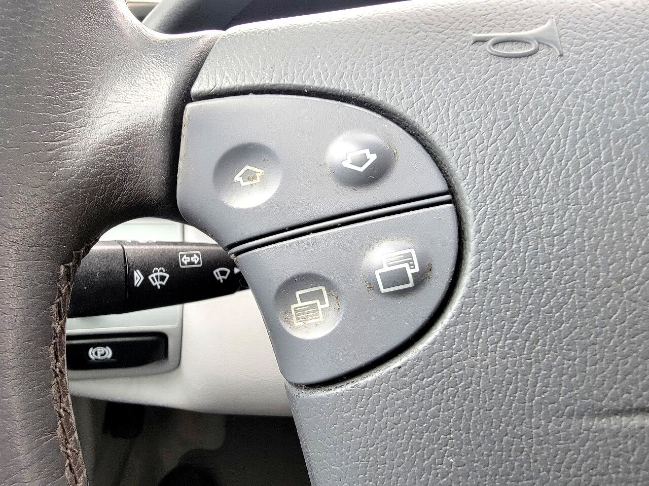 Used 2003 Mercedes-Benz CLK 320 Cabriolet image 25