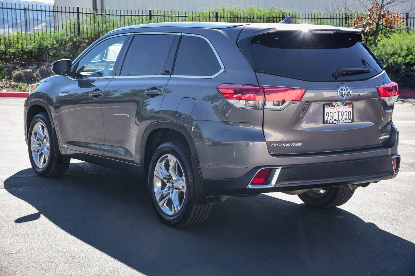 Used 2017 Toyota Highlander Limited image 5