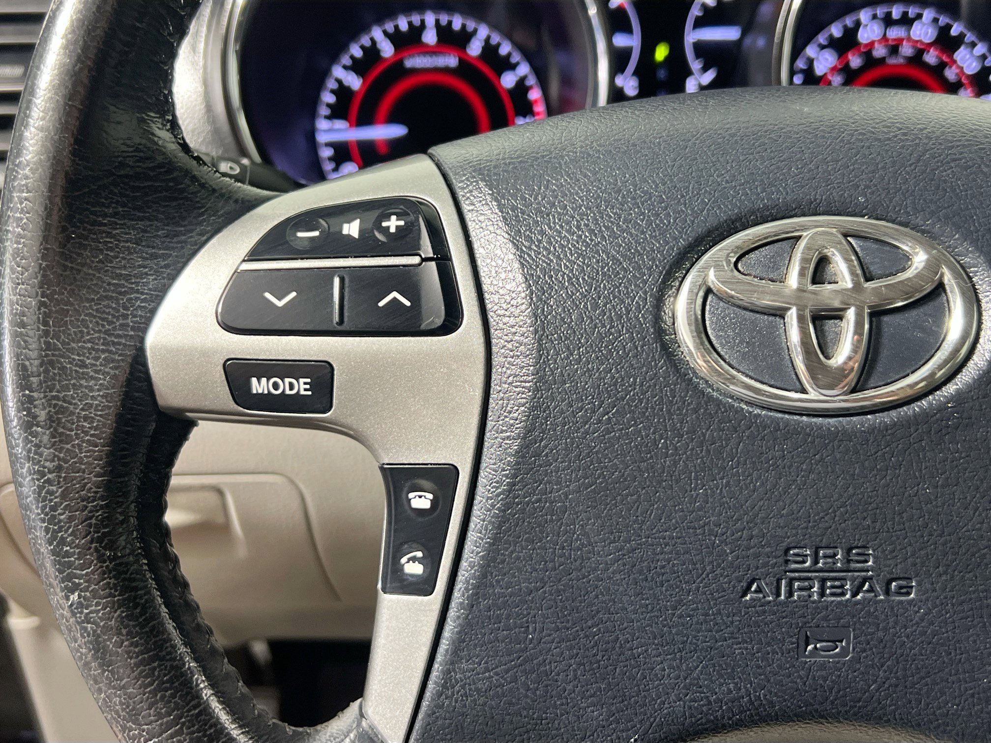Used 2013 Toyota Highlander Limited image 18