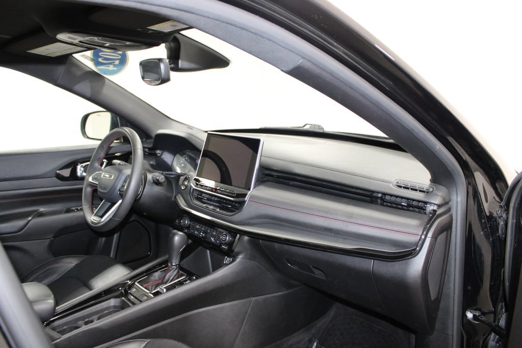 Used 2024 Jeep Compass Trailhawk AWD/4WD image 23