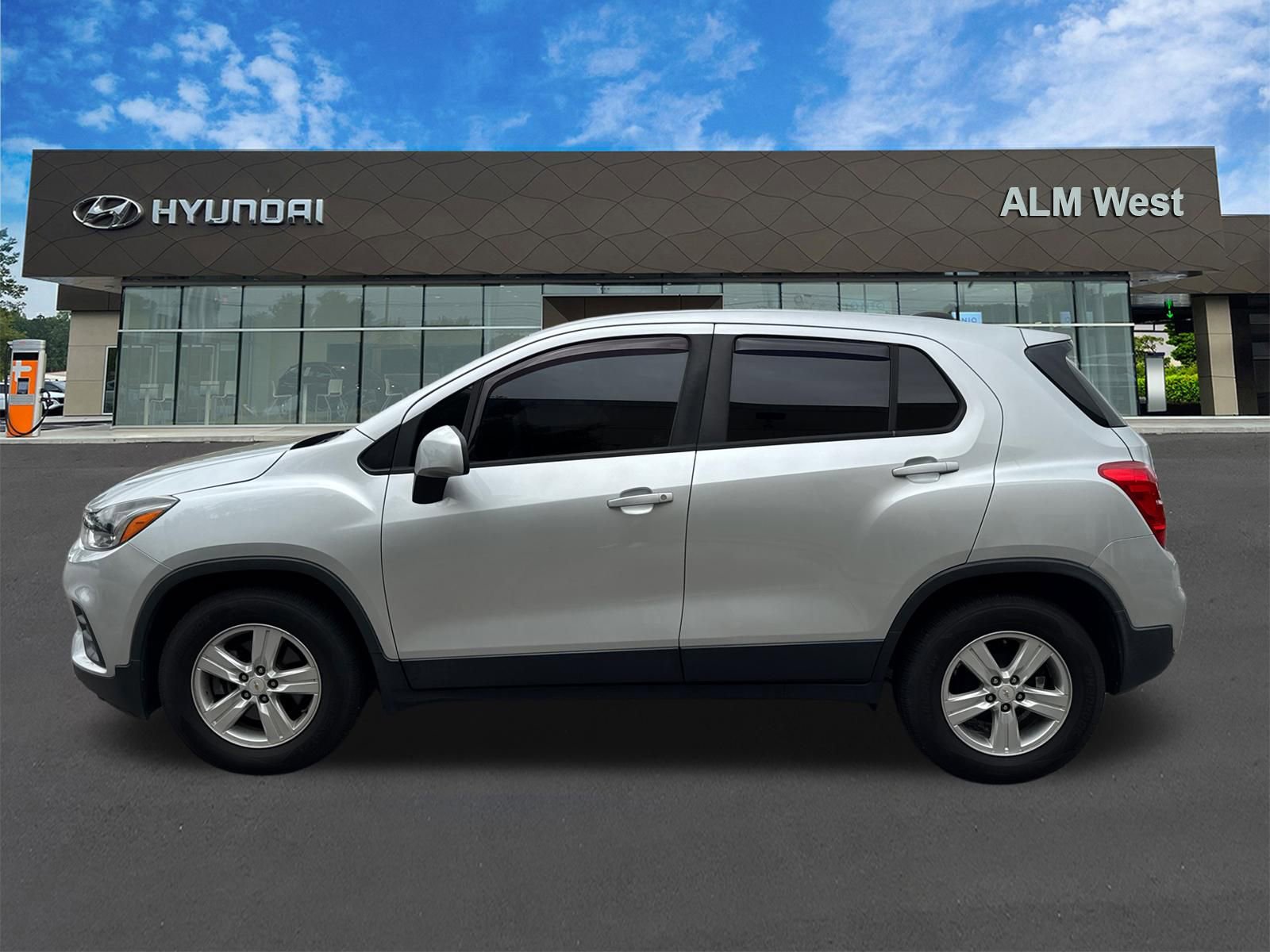 Used 2020 Chevrolet Trax LS w/ Tint and Cruise Package FWD image 8