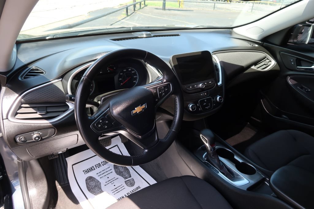 Used 2021 Chevrolet Malibu RS FWD image 7