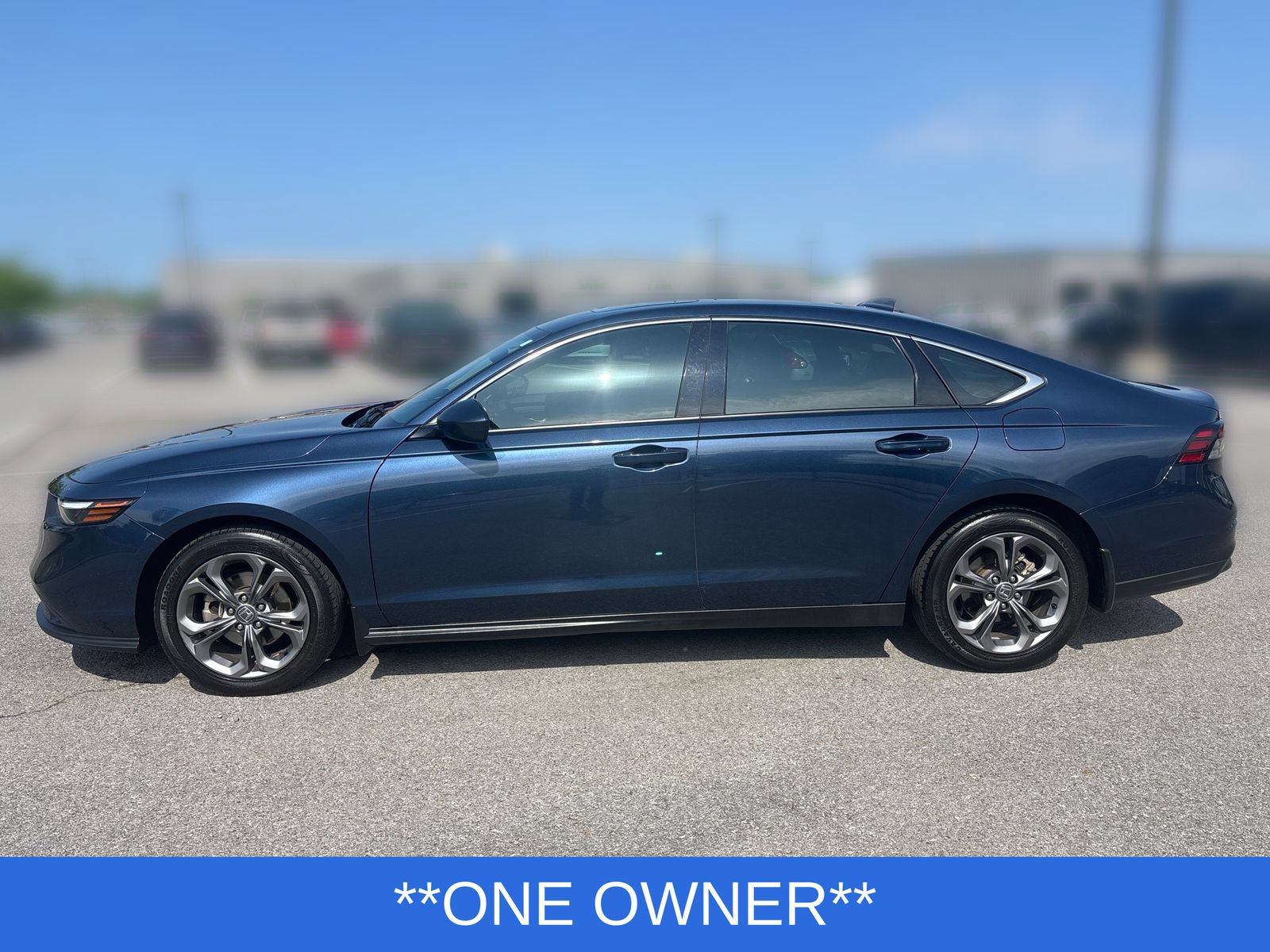 Used 2024 Honda Accord EX image 2