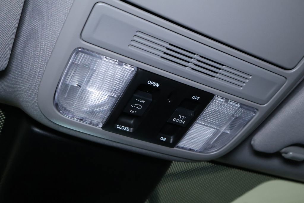 Used 2024 Honda Odyssey EX-L image 30