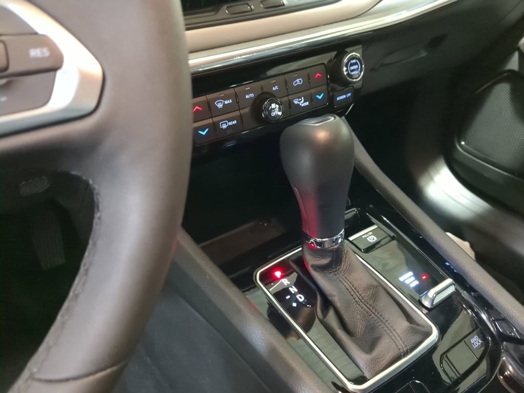 Used 2024 Jeep Compass Limited image 13