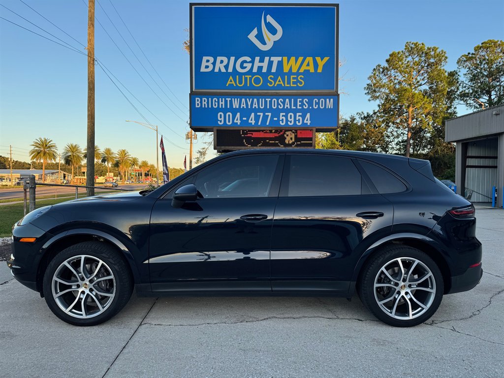 Used 2019 Porsche Cayenne AWD/4WD image 2