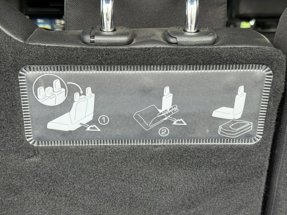 Used 2020 Chrysler Pacifica Touring-L Plus image 41